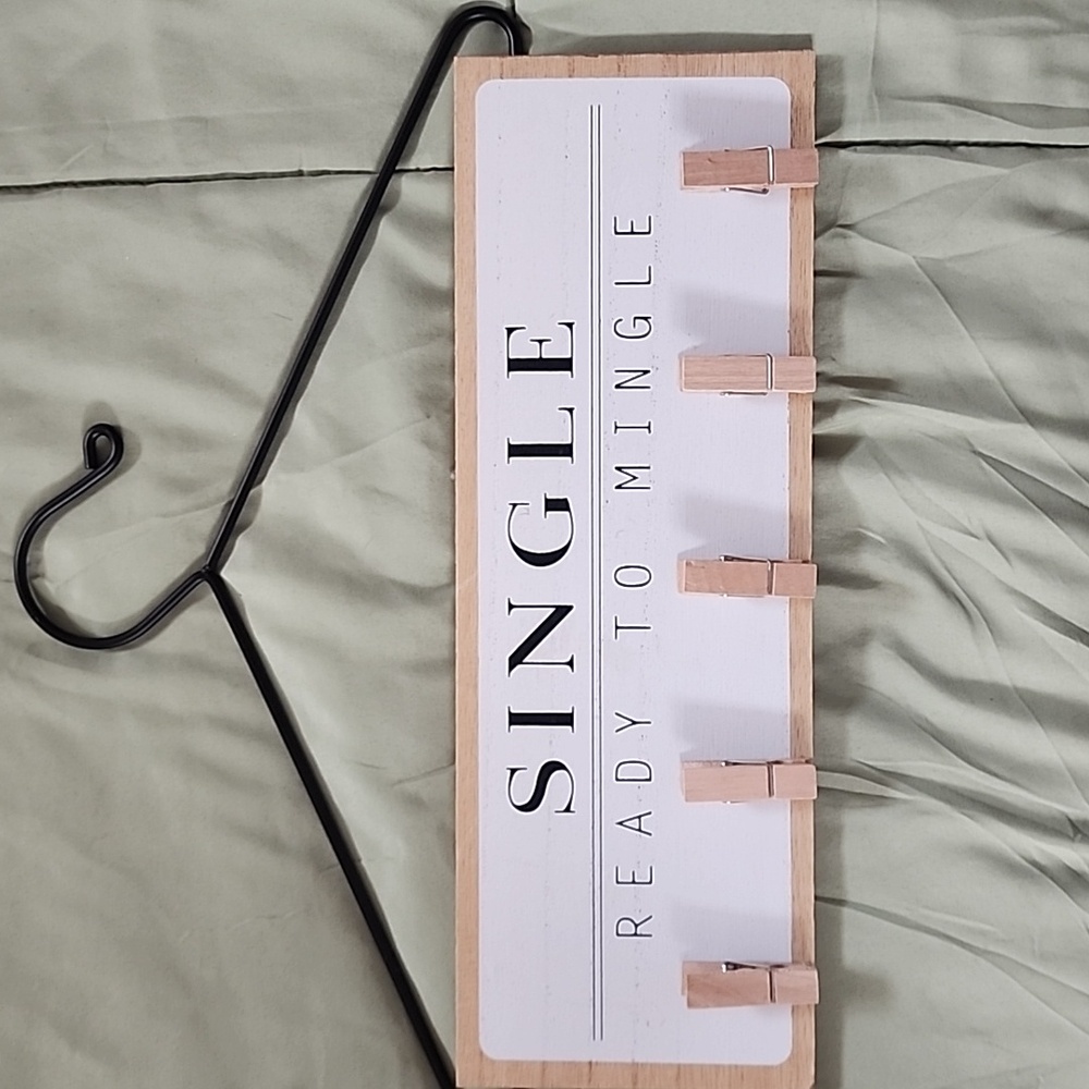 Laundry Room Hanging Farmhouse  "SINGLE READY TO MINGLE" Décor Sign With Clips